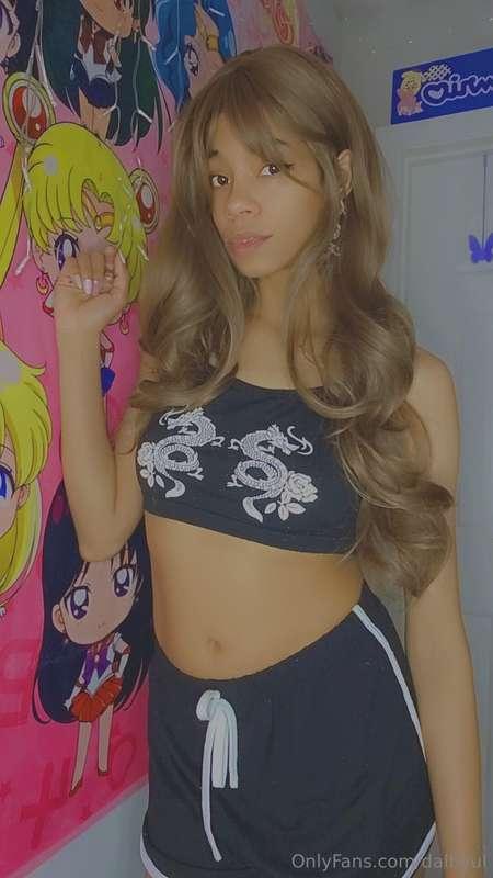 Do you like my little outfit? Or would it better on your flo..