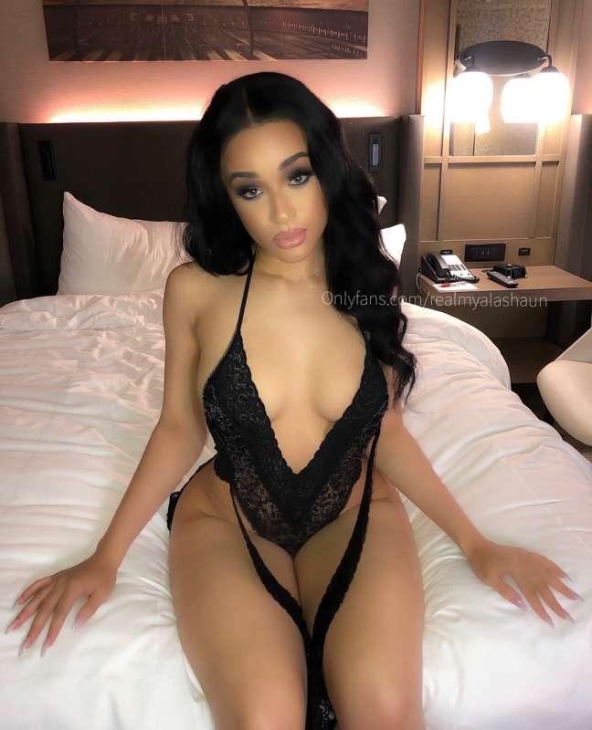I smell good and taste good 💋