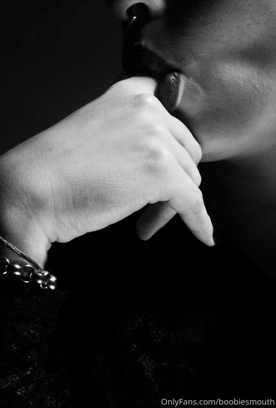 Daddy I would love for this finger to be your cock
