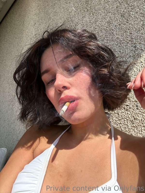 I wanna do a professional shoot, naked, wet, with a cigarett..