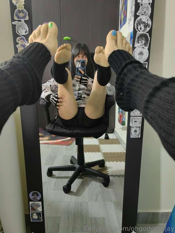 Do these new socks look cute?😅