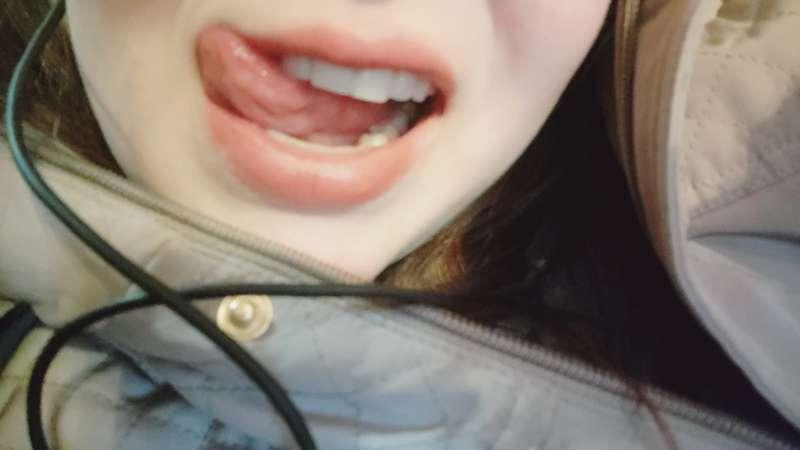 Tongue and tits 👅