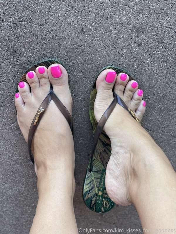 I ran off and got a surprise pedicure without even telling y..