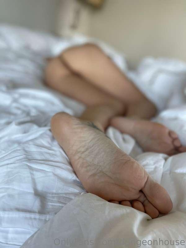 All tuckered out from last night @bareblaineparker @blainepa..