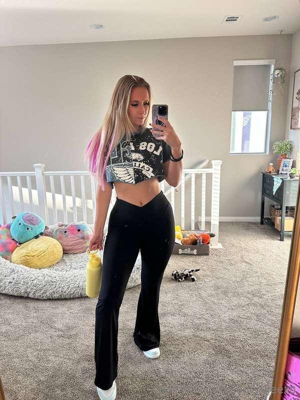 Where you taking me on a date in this outfit?