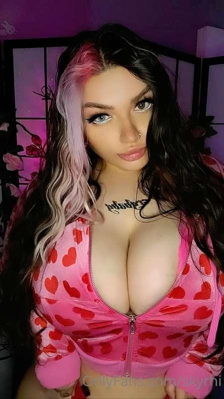 Cum have some fun with me 🥺💋