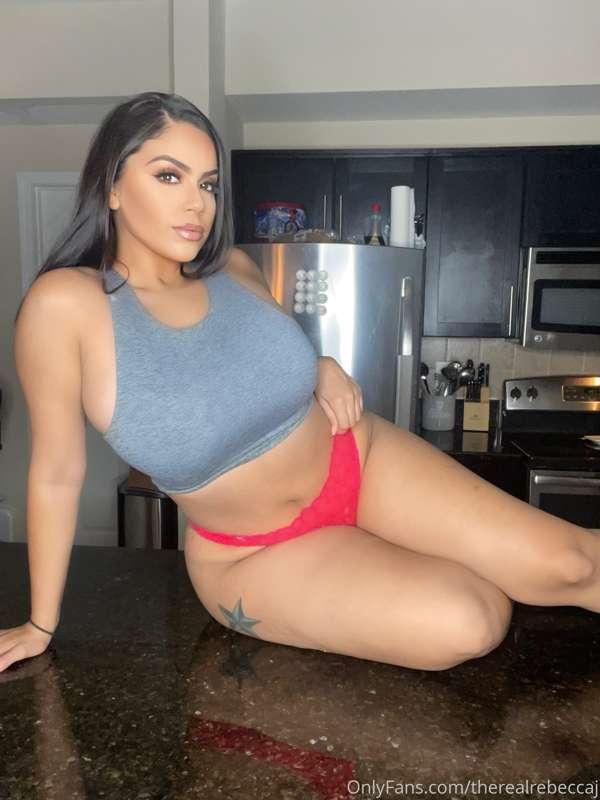 Lazy Sunday , dm me