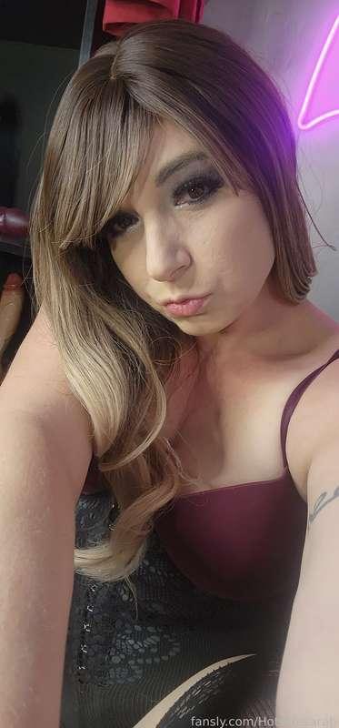 hotwifesarah image #2