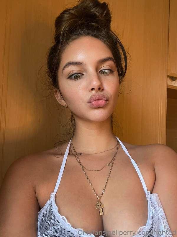 Hi cutie 😍🥰😏