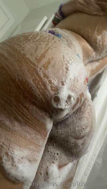 before and during shower :3