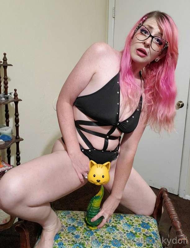 Just the tip pics... next sets will be taking it all...