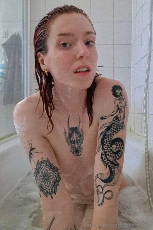 Little teaser of the soapy bath photoseries I'll be posting ..