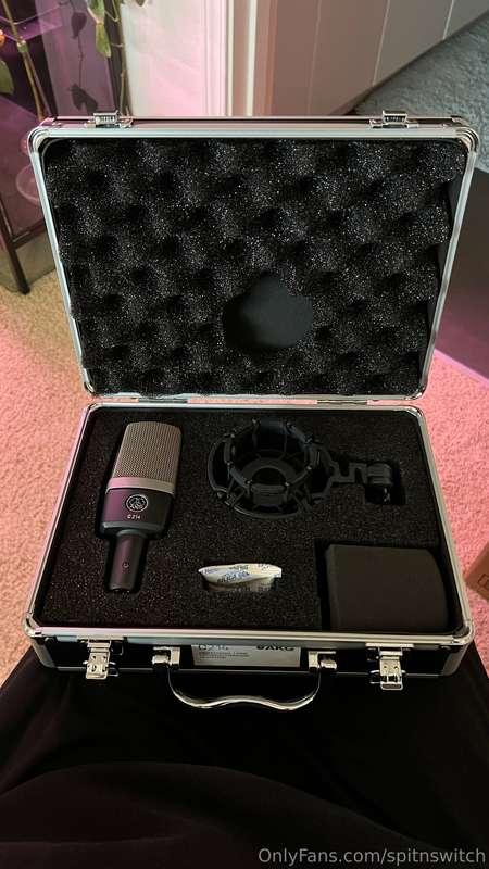 Upgraded my mic! I feel so fancy now 🥰 I have been wanting t..