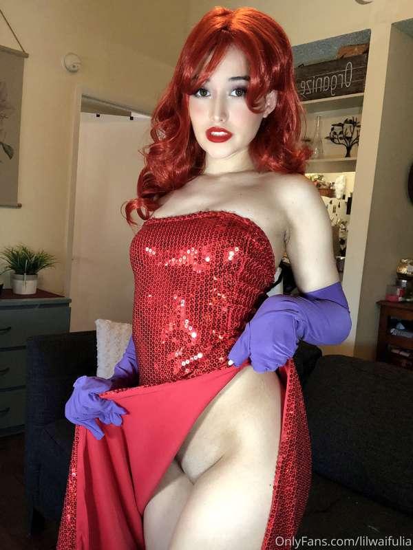 Here’s my Jessica Rabbit cosplayyy! This one was suuuper fun..