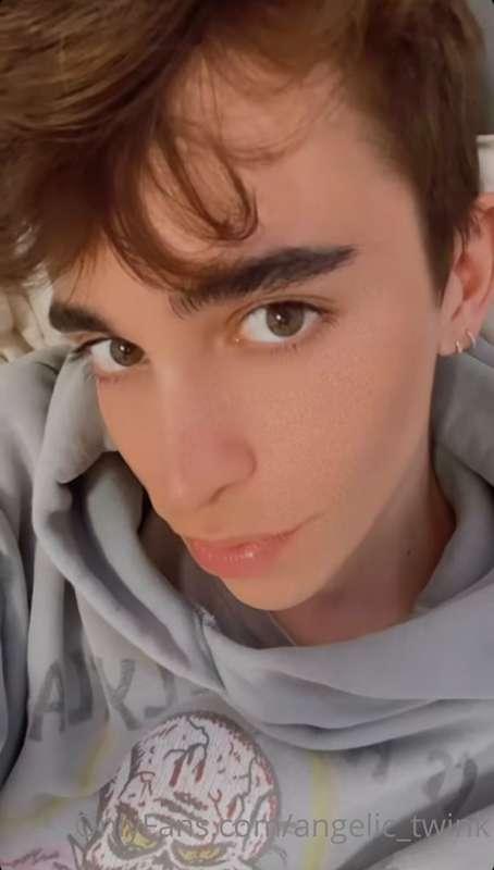 cum on my pretty face ;)