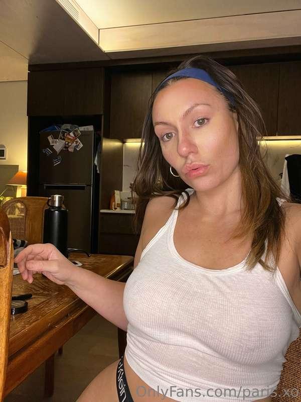 Who wants a dick rating video? I’ll tell you exactly what I’..