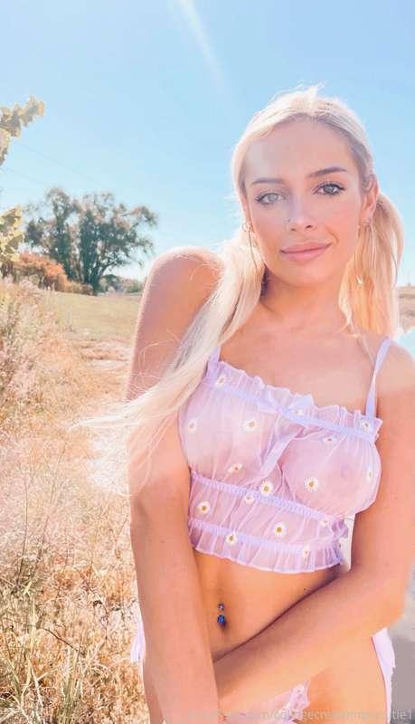 CUM watch this SLUTTTY BARBIE get fucked by BBC and BWC 🍆💦💦 ..