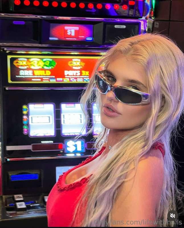 Come check out my FREE vip page @xxhayjxxx https://onlyfans...