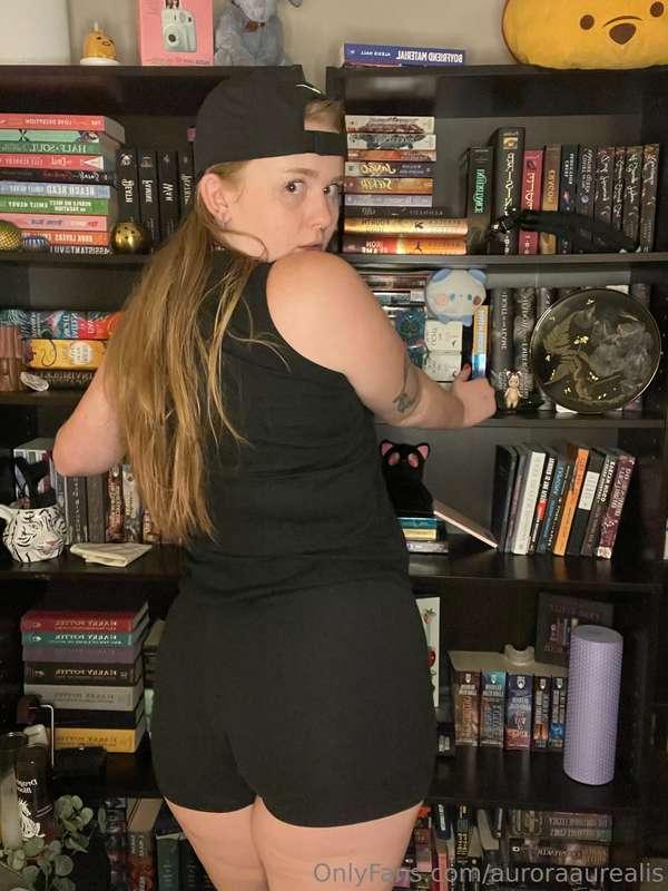 oops! you caught me picking out my next read 💕 see what happ..
