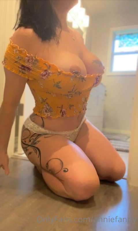 Spread a little sunshine today ☀️