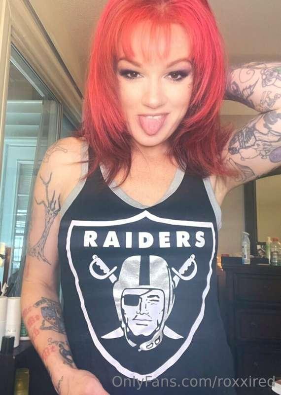 My favorite season is football season 🏴‍☠️ Who’s your team?