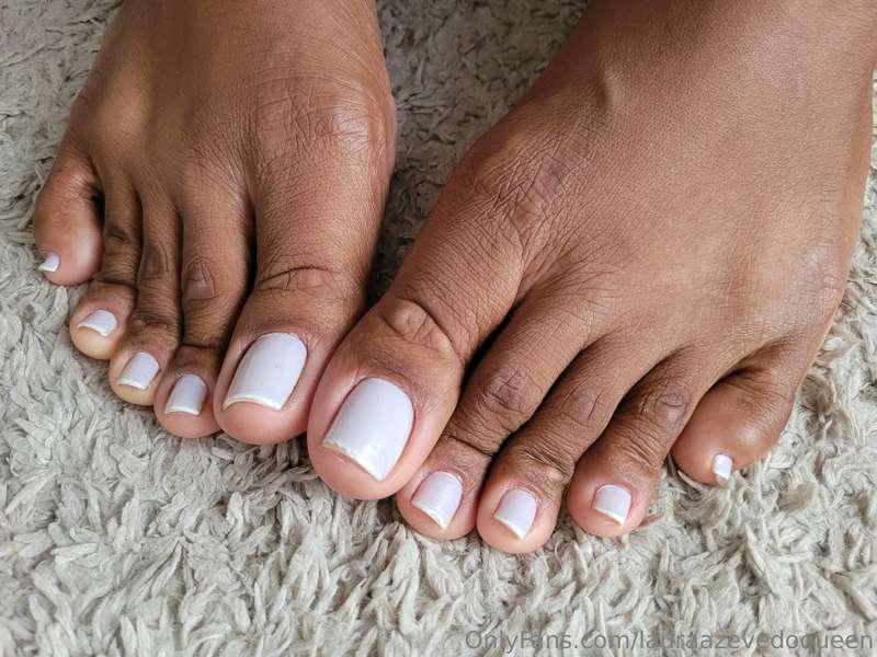 Toes!
