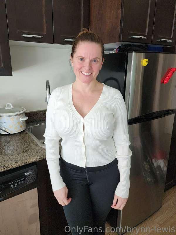 Your dream woman awaits!! 🎁🎁🎁🎁🎁 Come check her out!!  ;)