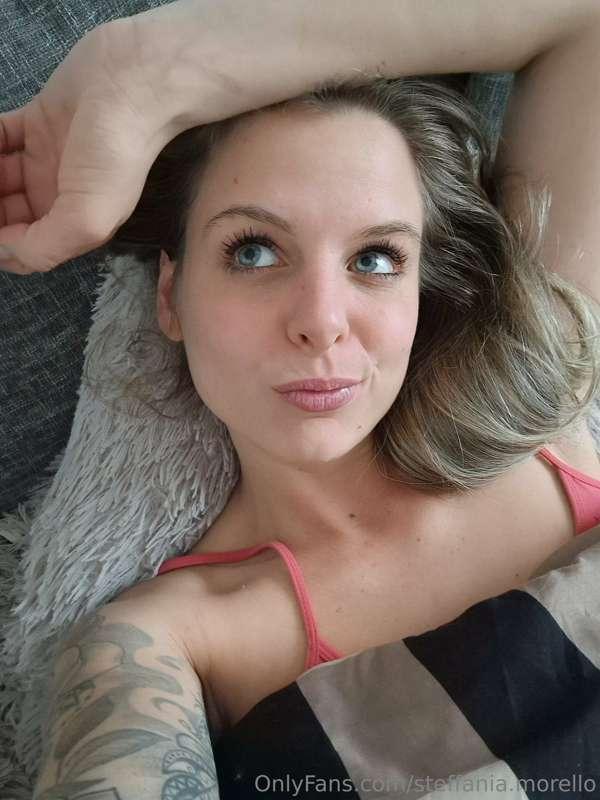 Lust auf eine Kissenschlacht auf der Couch ? Oder soll ich D..
