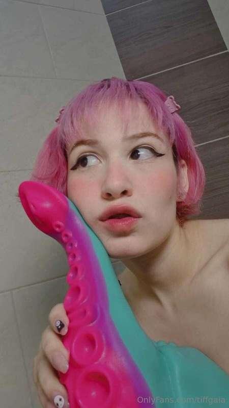 Hey, I have new content waiting for you today, come to DM an..