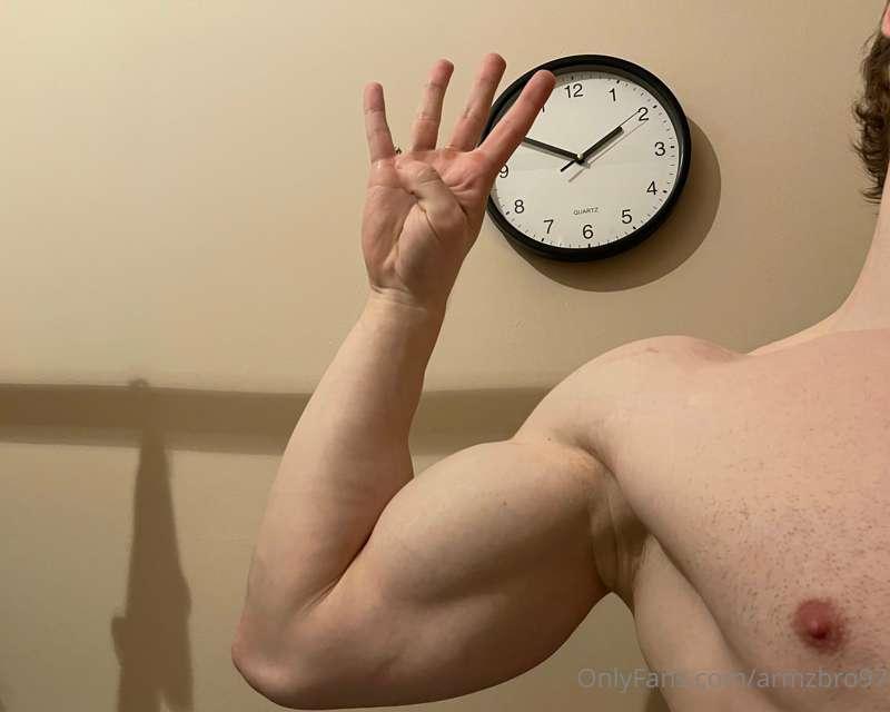 armzbro97 image #0