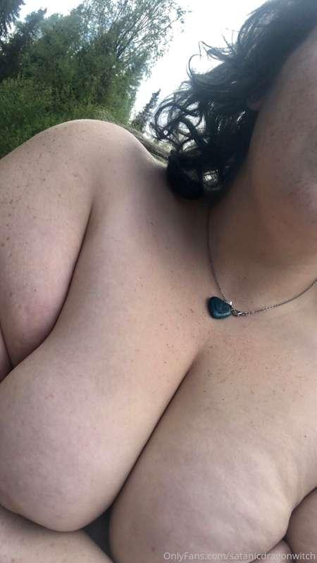 Good memories from the camping trip with @bookybabe May 2020..