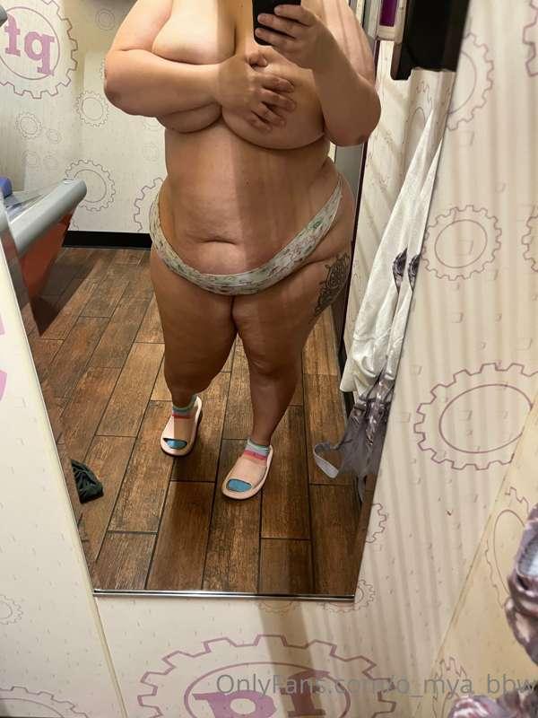 Do you think they’ll let me workout naked? 😘✨ Naked yoga any..