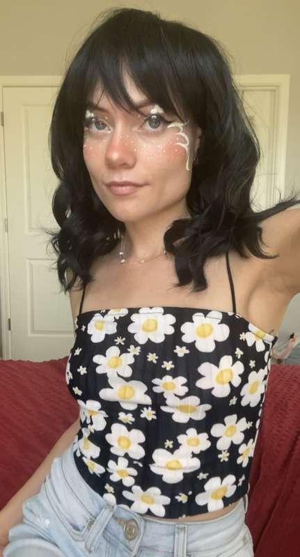 Man I took SO many pics from my outfit and make up the other..