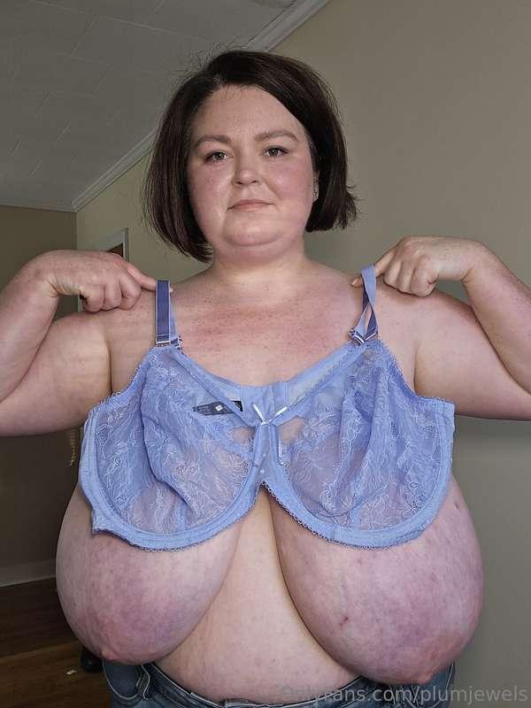 Coming next week! Content with me wearing this too small DDD..