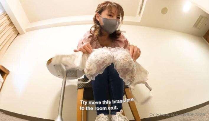 【360°VR】A man is made a test subject by his junior(second ha..