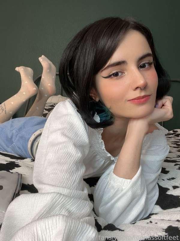 loonassoftfeet image #1