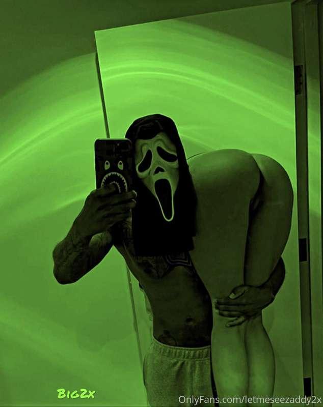 On the way to make your bitch scream! 👻