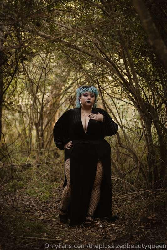 A fat lil witch in the woods 