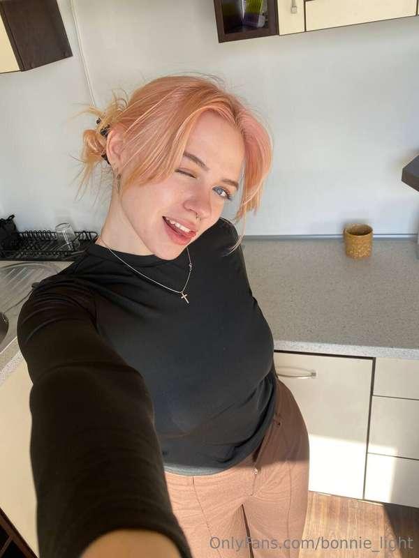 Morning selfies to lift your spirits!😋