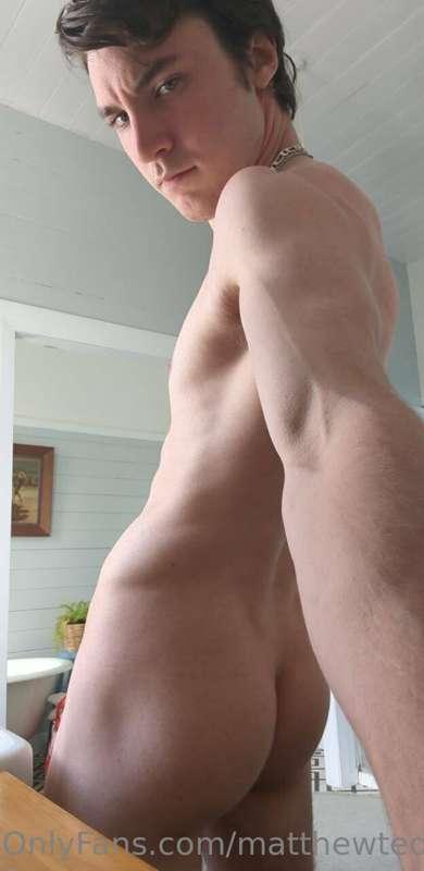 You should check out my💥sexy💥friend @solryderxxx 

This twin..