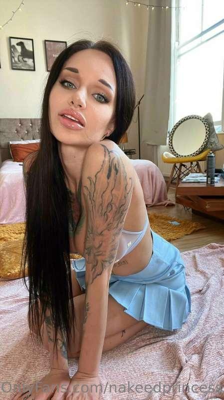 Putting together a cute outfit for an outing, I think this t..