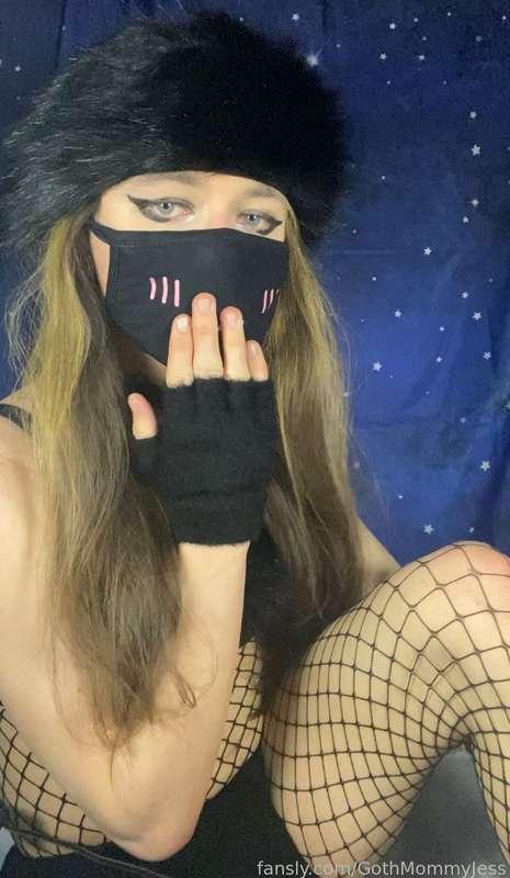 gothmommyjess image #1