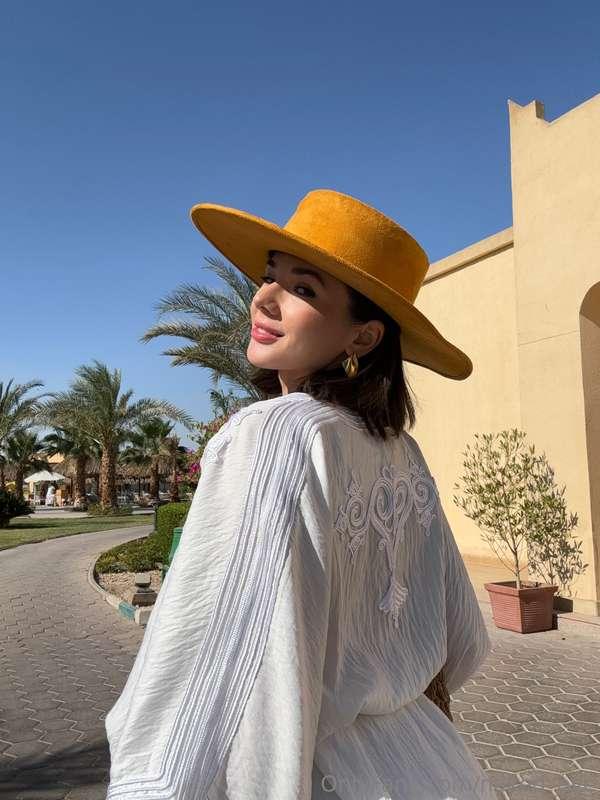 Sun’s out… and I’m up to something 🌞 Any guesses?