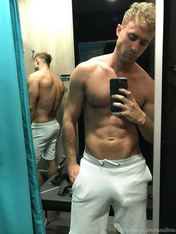 👀👀