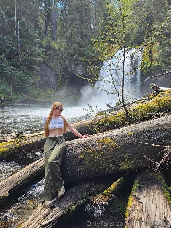 Happy Saturday! I hope you get to go outside and enjoy a bea..