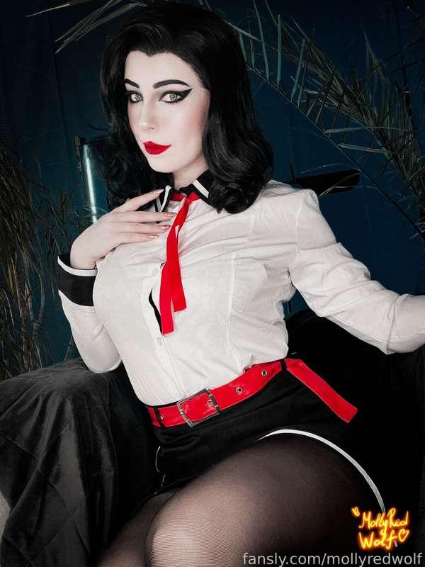 mollyredwolf image #5