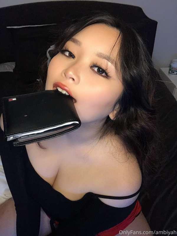 aha! look what i found 😉 your wallet!! can i take it?