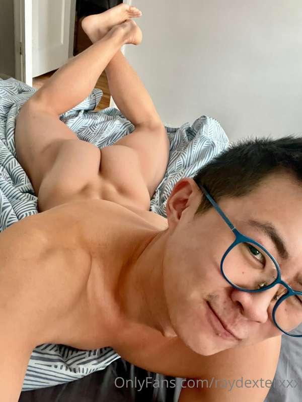 Happy Friday 🥳 who wants CAKE for brekkie? 🎂