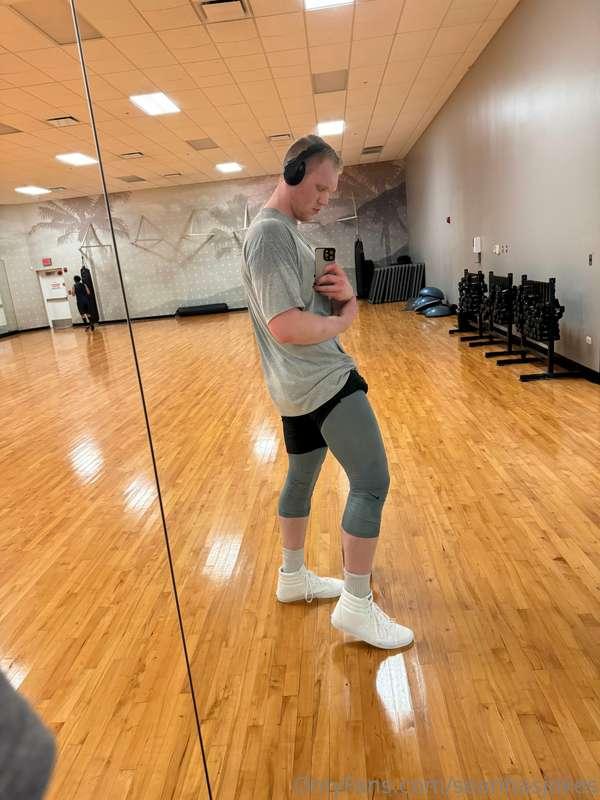 Legs for days!🦵😮‍💨