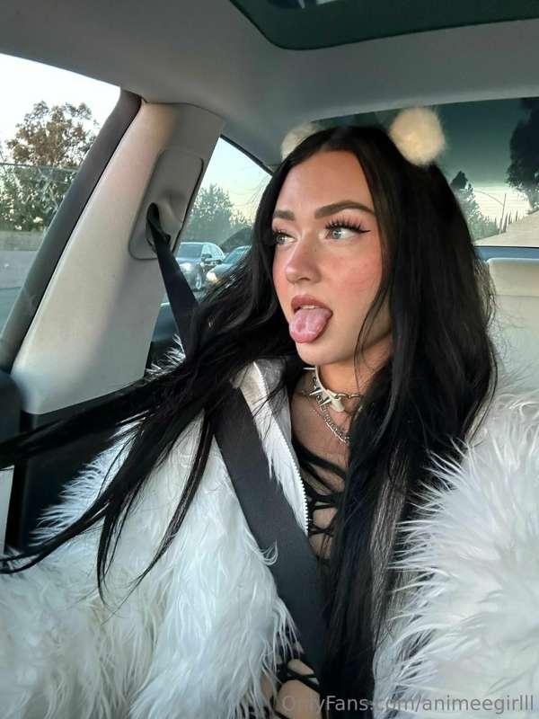 eyes on the road or eyes on you? 👀